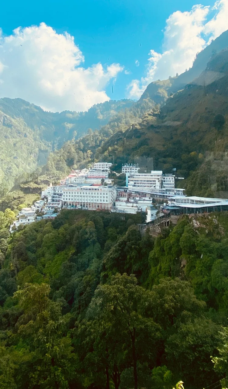 The temple-lined pilgrimage trail to Vaishno Devi